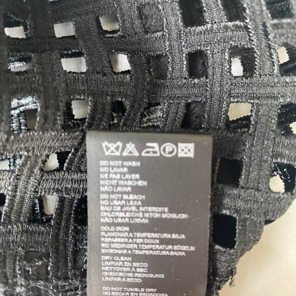 NWT Custo Barcelona Enderra Open Weave Cur Out Black Top T-Shirt Medium (M) - Picture 9 of 10